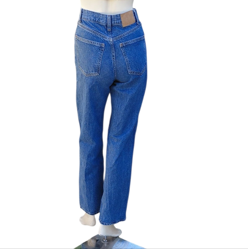 8262.....Women's Cotton-On Jeans Size 24