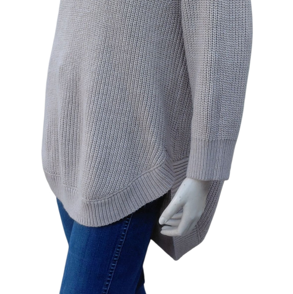 8275....Women's Off-Shoulder Cream Sweater Size XL/TG