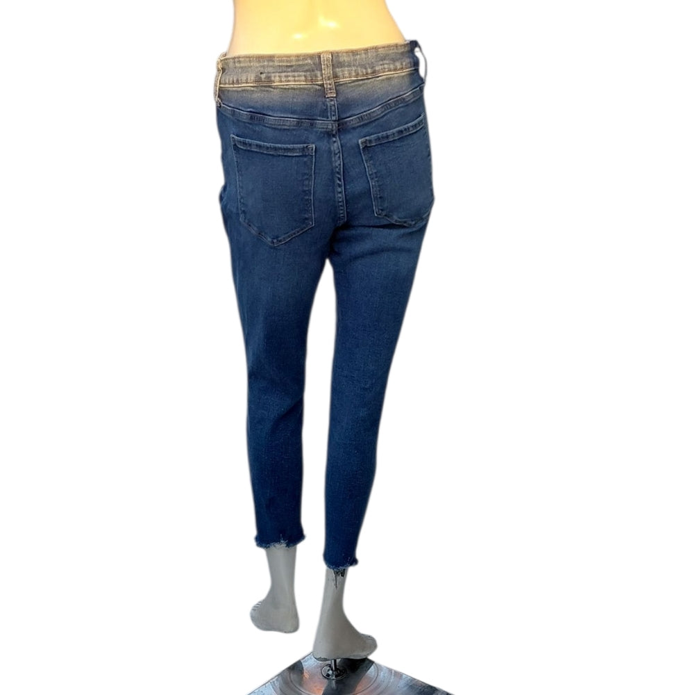 8293.....Women's Gap Skinny Jeans Size 8/29