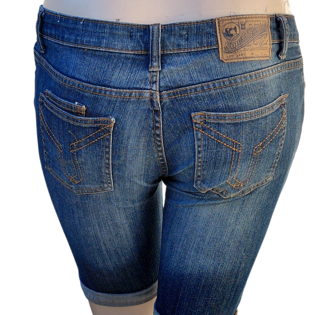 7025A....Women's Vigoss Denim Shorts Size 30
