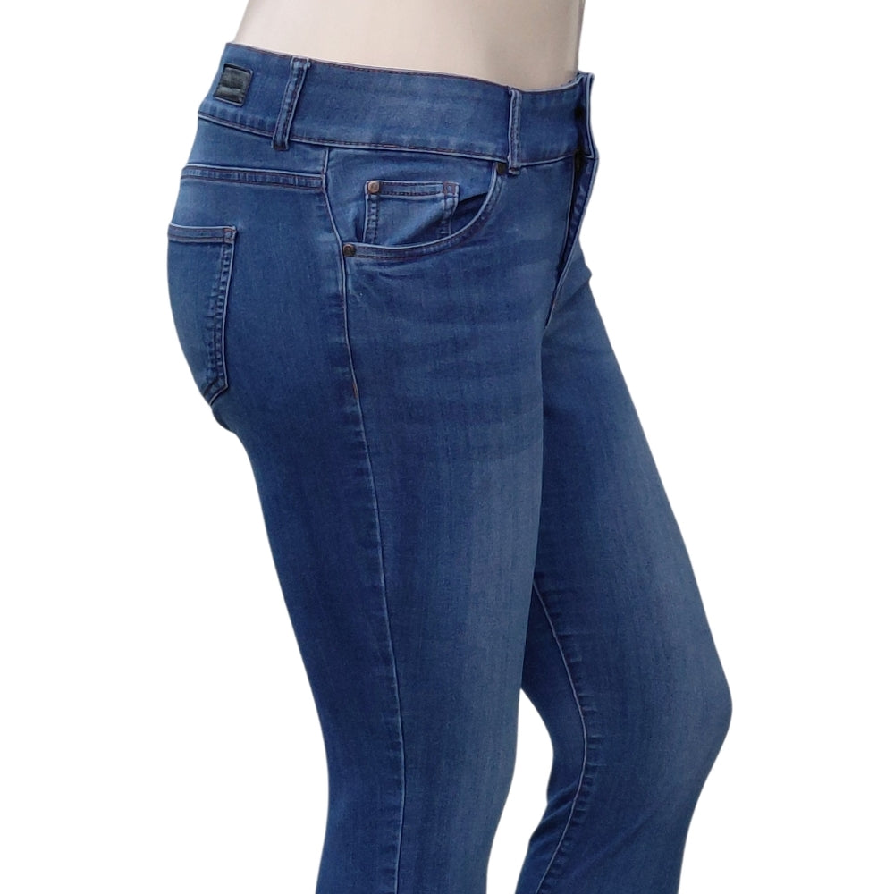 7027A....Women's Celebrity Pink Skinny Jeans Size 13/31