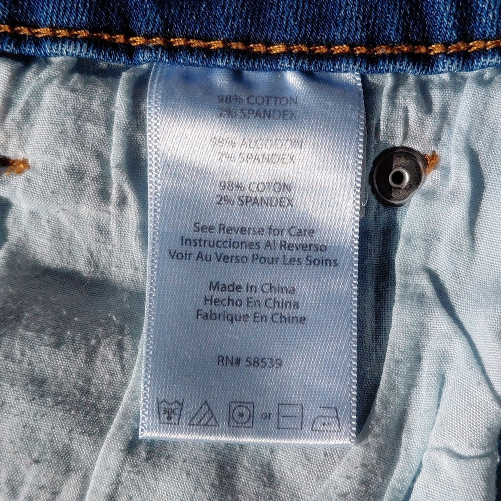 7059.....Women's STS Blue Denim Shorts Size 29, 2" Inseam 9" Rise