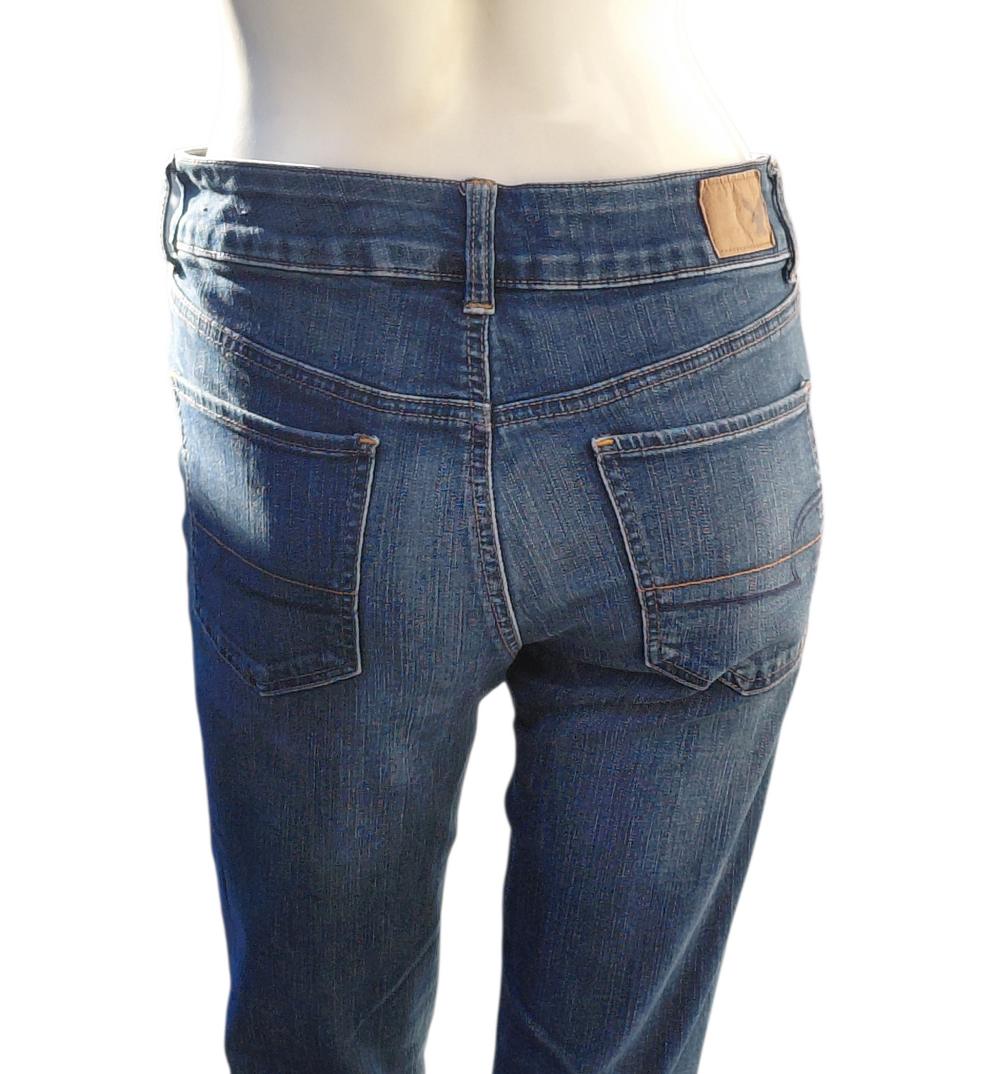 10161.....American Eagle Outfitters Straight Leg Jeans Size 4, 28"W, 28 Inseam 8"Rise