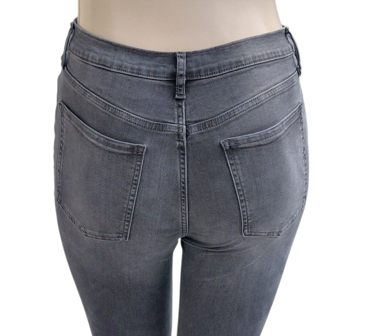93319....Preowned Women's Banana Republic Gray Crop Jeans Size 30/10