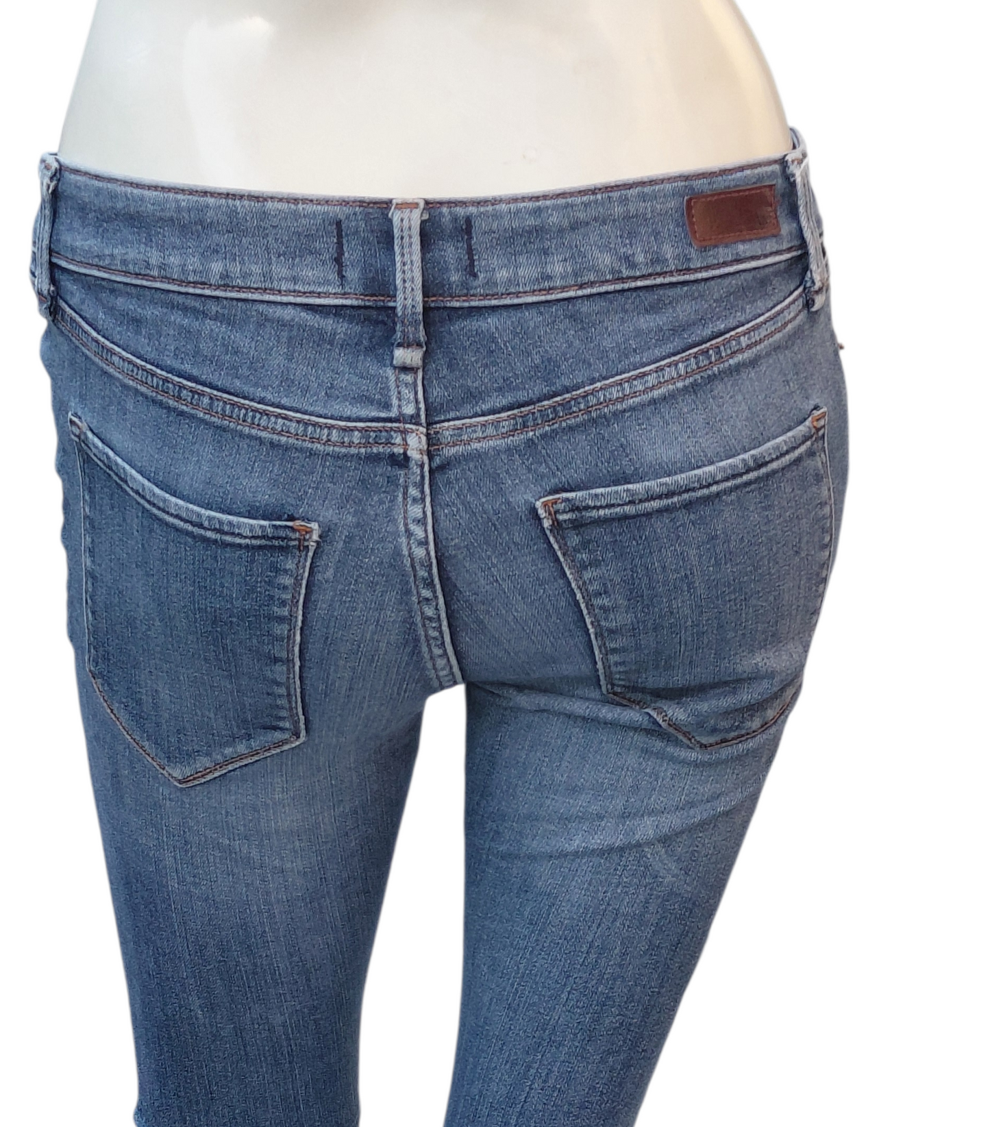 690447...Abercrombie Skinny Jeans Size 26/2R, 8"Rise