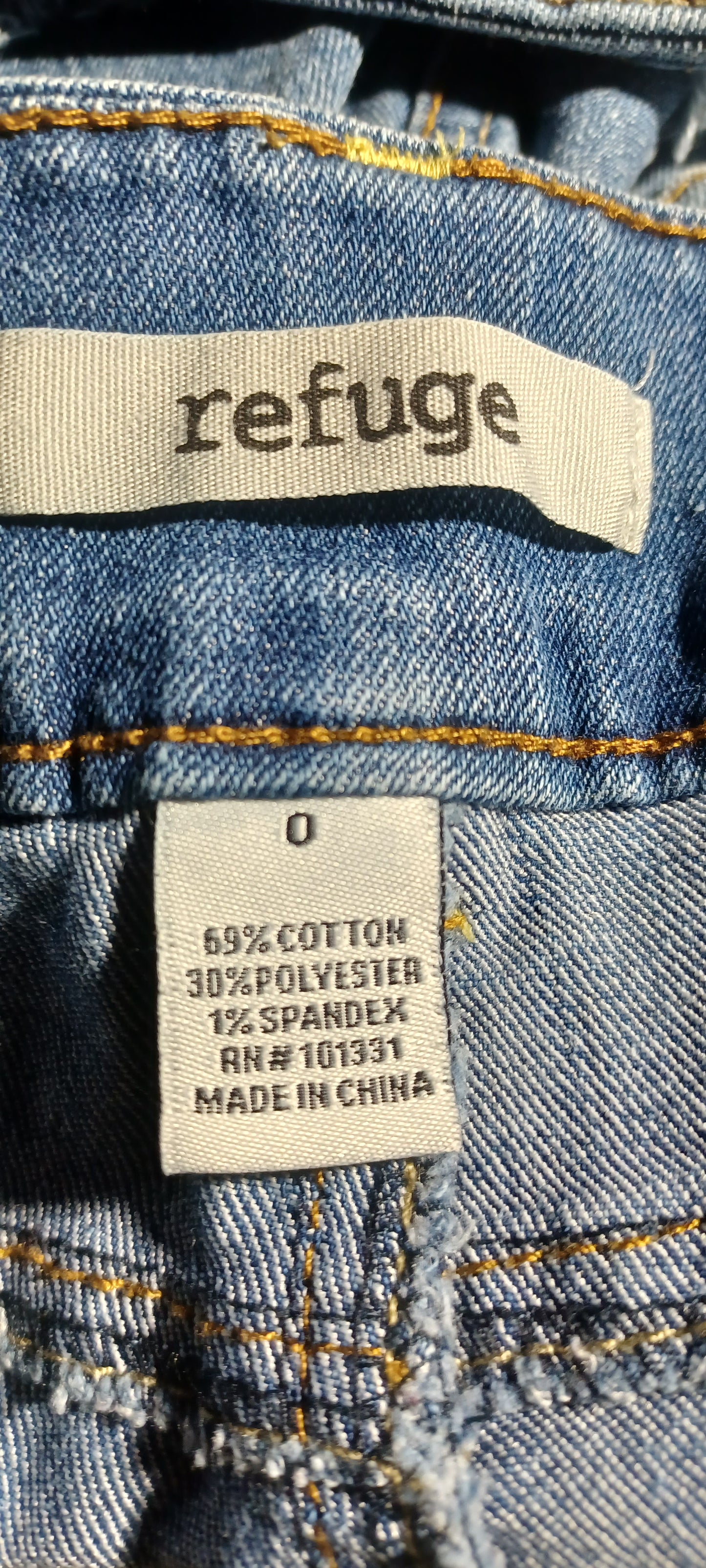 Sku 60427 PRE-OWNED......Refuge Jean Shorts Size 0