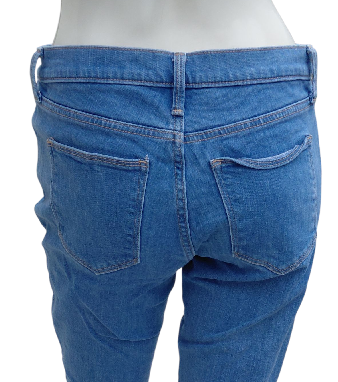 8243.....Preowned Women's Gap1969 Blue Ankle Crop Jeans 28r