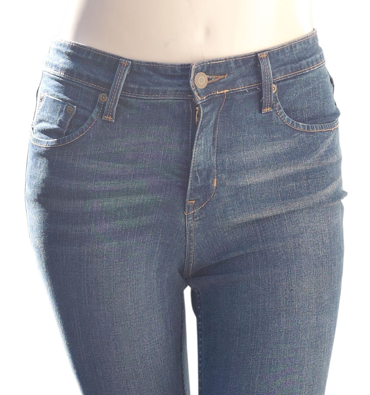 43618...Preowned Levis Signature Bootcut Jeans Size 10M