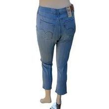 Load image into Gallery viewer, Levis 724 High Rise Straight Crop Jeans Size 16
