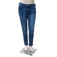 Kut from the Kloth Catherine Boyfriend Jeans Size 16, Preowned and in Excellent Condition
