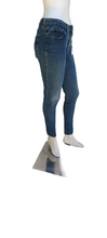 Load image into Gallery viewer, PRE-OWNED....Levi&#39;s 535 Legging Jeans Size 7
