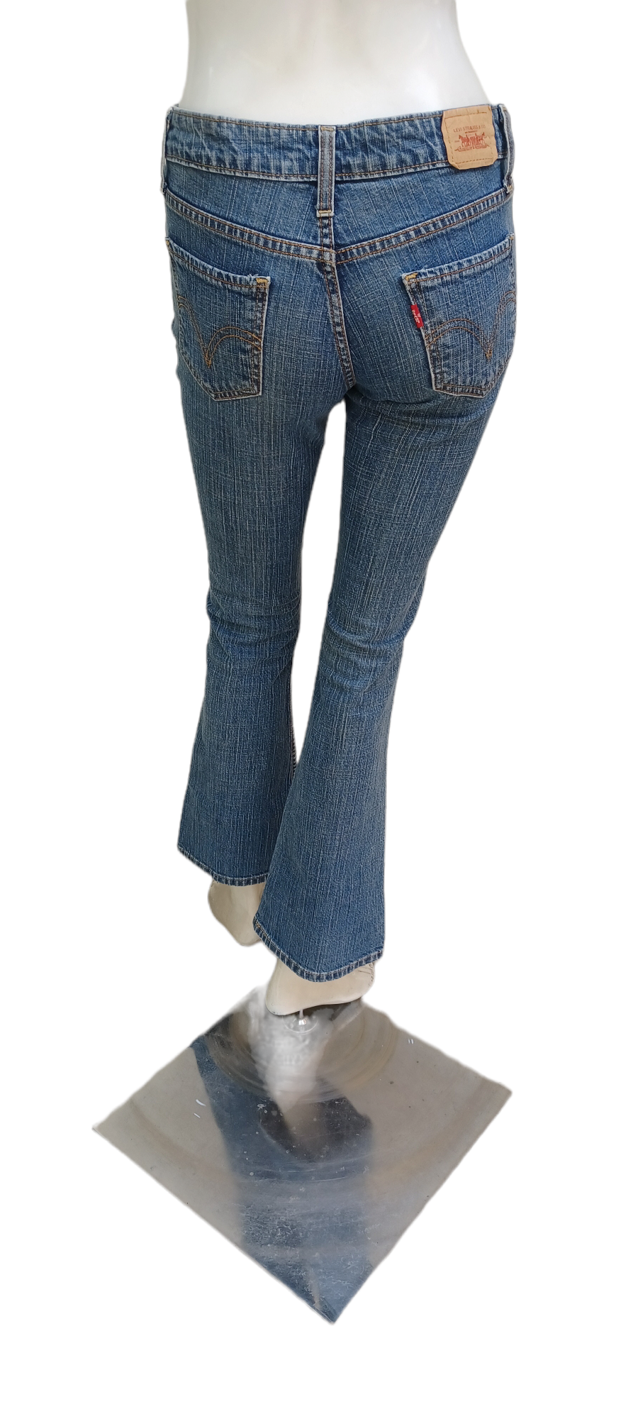 Sku 12452 PRE-OWNED....Levi's 518 Superlow Bootcut Jeans Size 3 Short