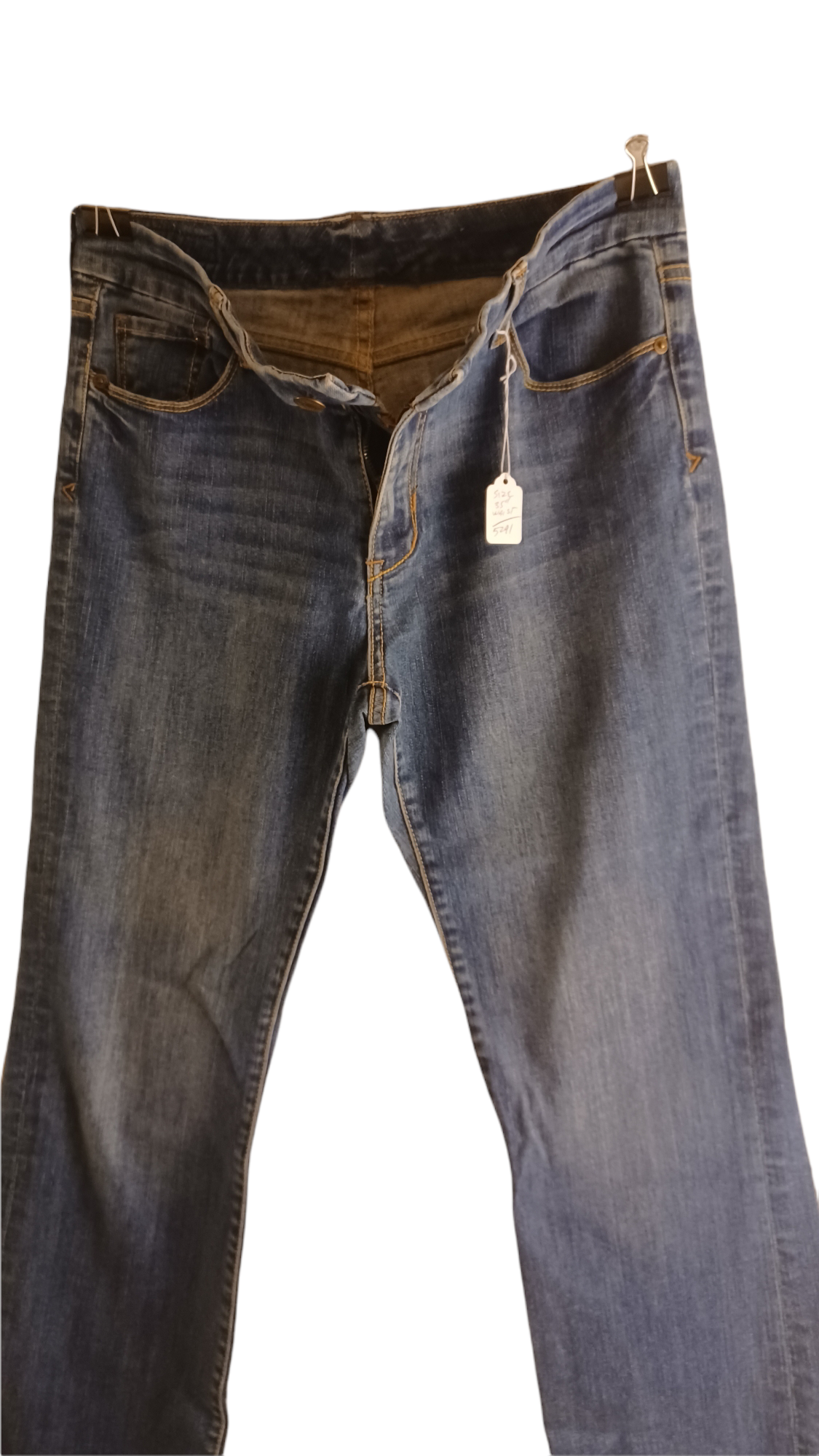 Sku 52911 PRE-OWNED......Seven7 Bootcut Jeans Size 35" Waist