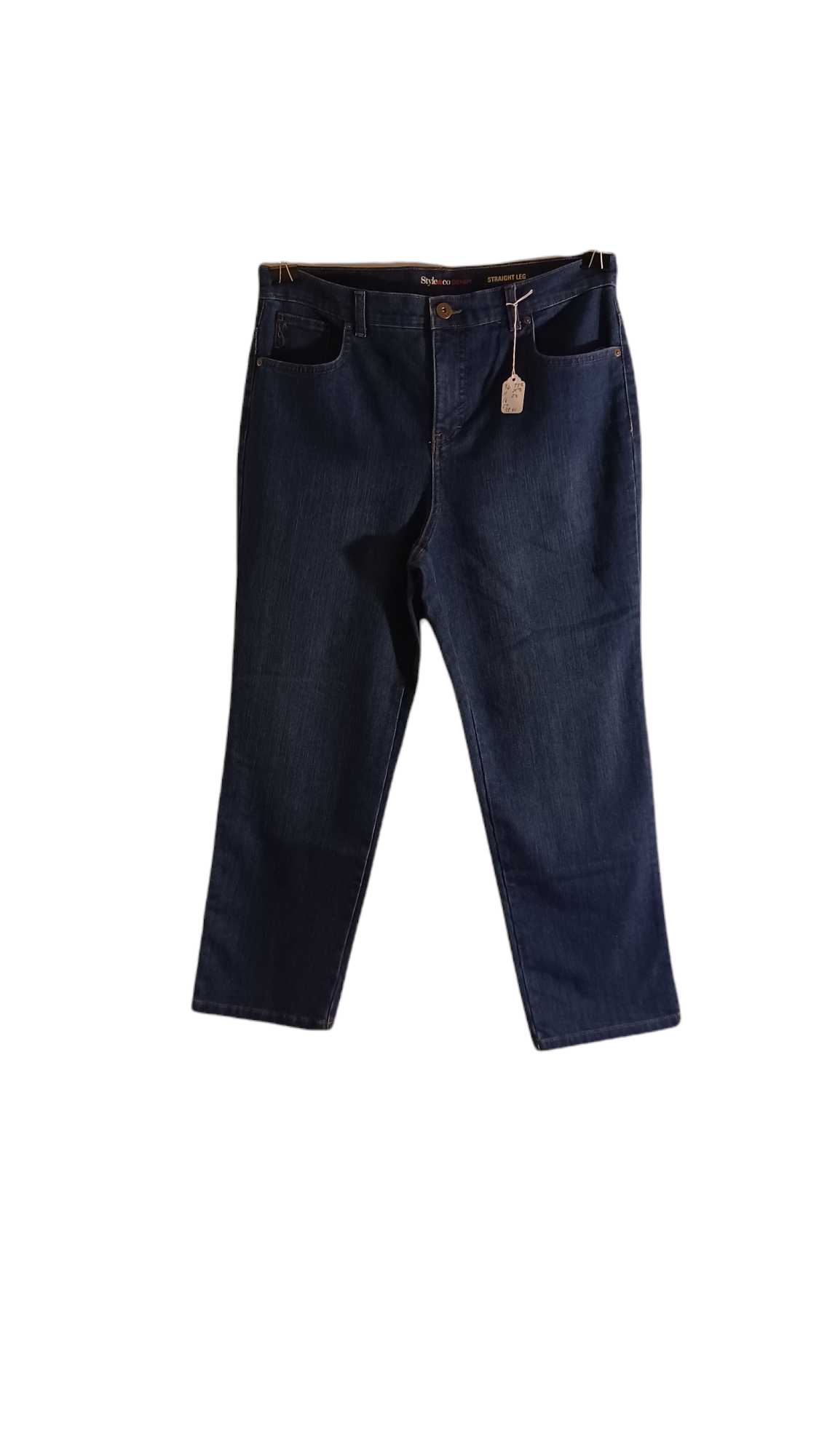 Sku 50155 PRE-OWNED......Style&Co. Straight Leg Jeans Size 14PS