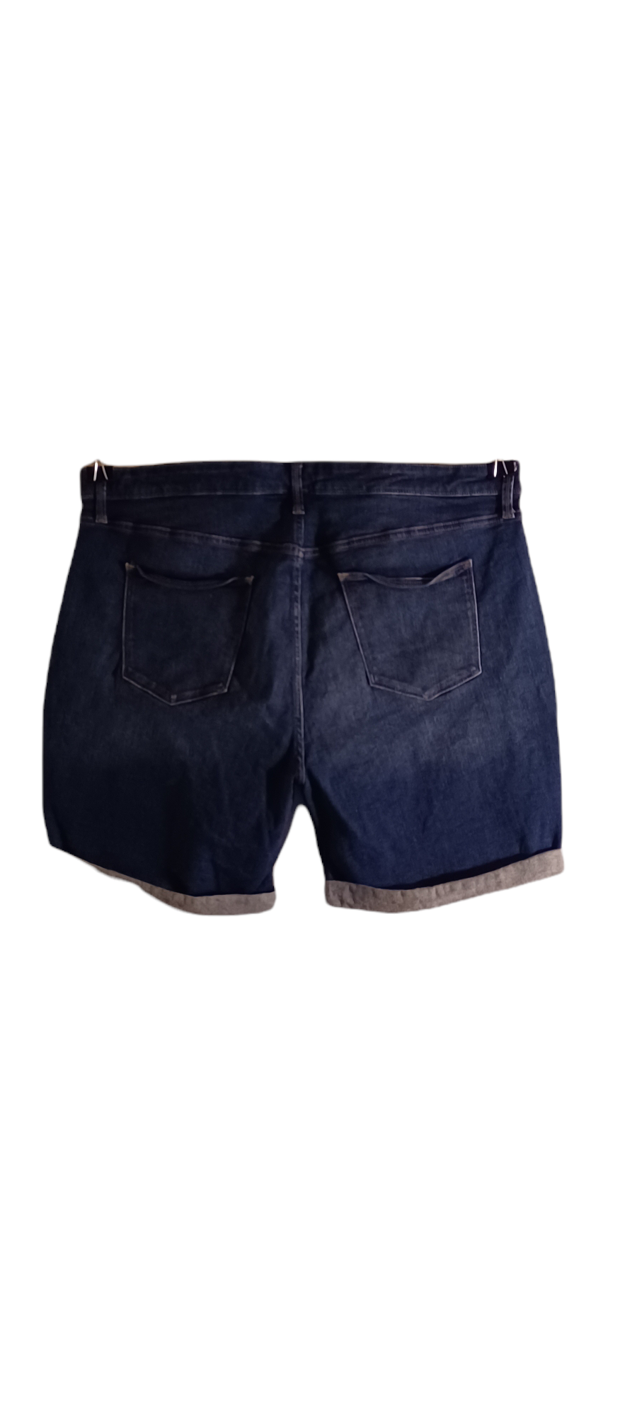 Sku 595930 PRE-OWNED....Universal Thread Jean Shorts Size 22WR