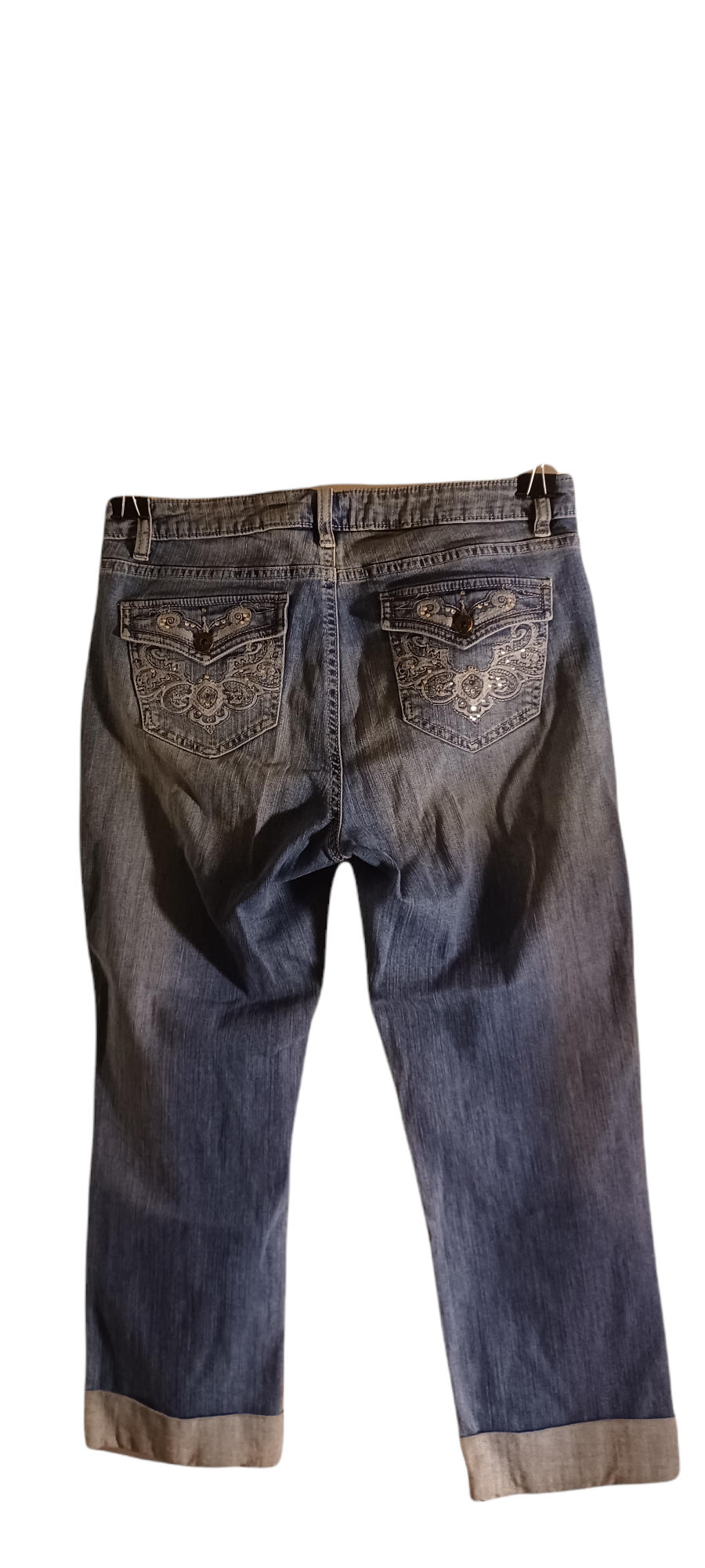 Sku 59679.....Preowned Apt.9 Straight Crop Cuffed Jeans Size 10