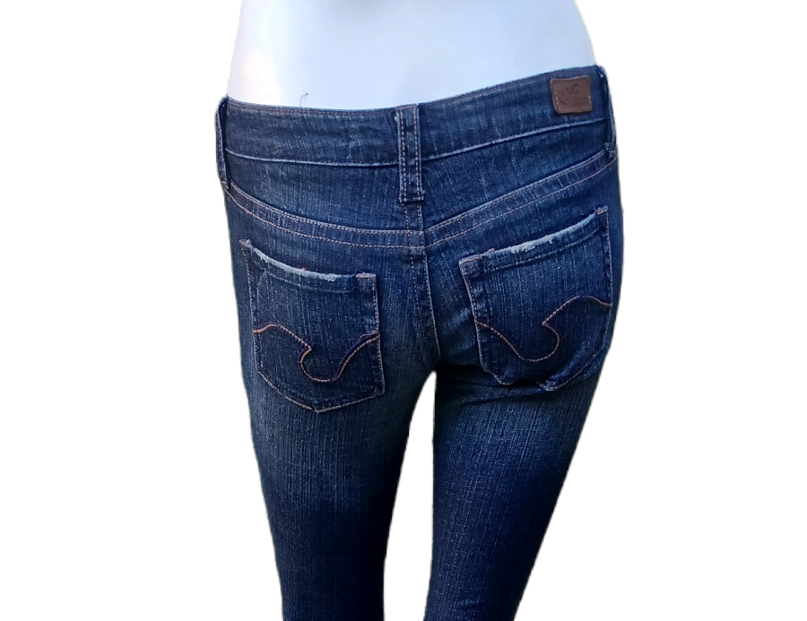 Sku 512713 PRE-OWNED......Refuge Skinny Jeans Size 1R
