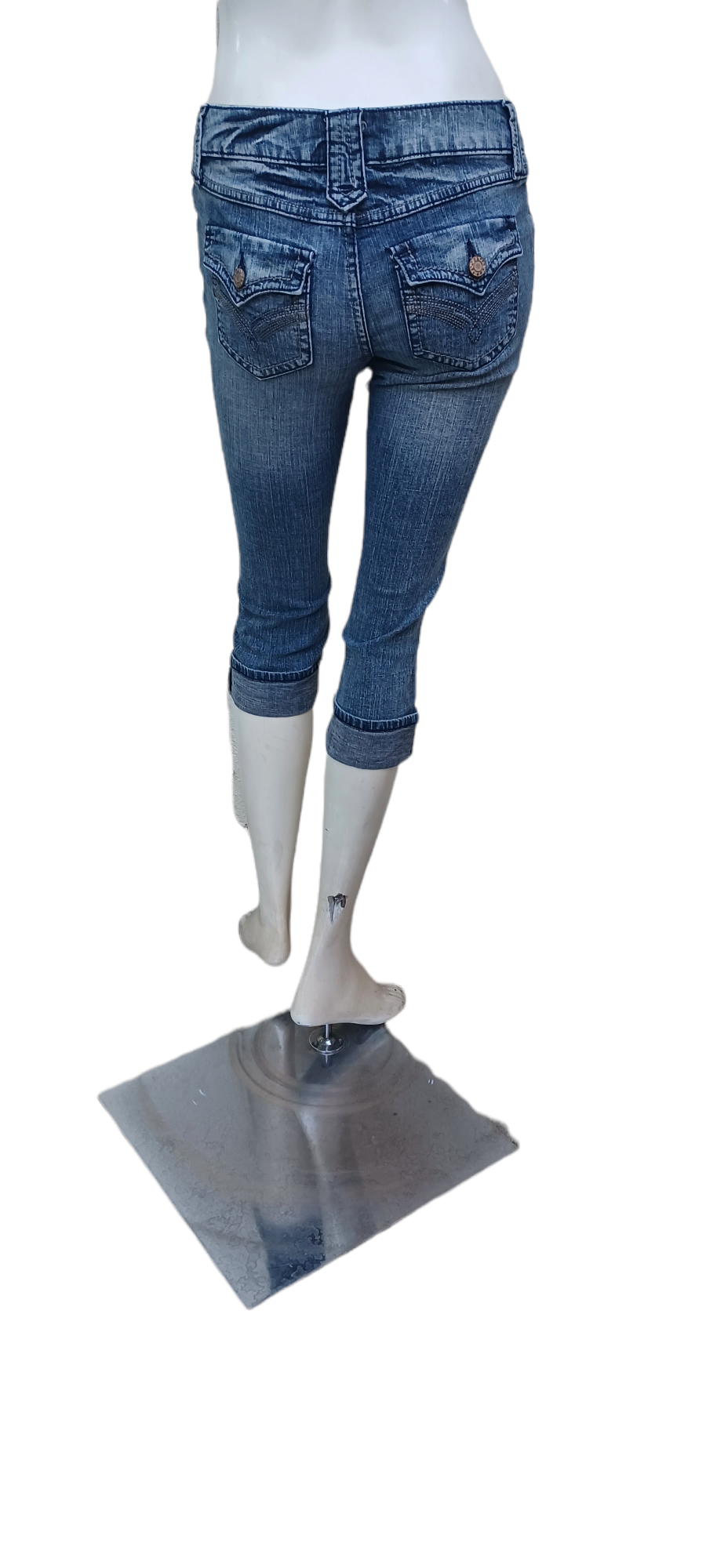 Sku 10027 PRE-OWNED....SO Crop Jeans Size 3