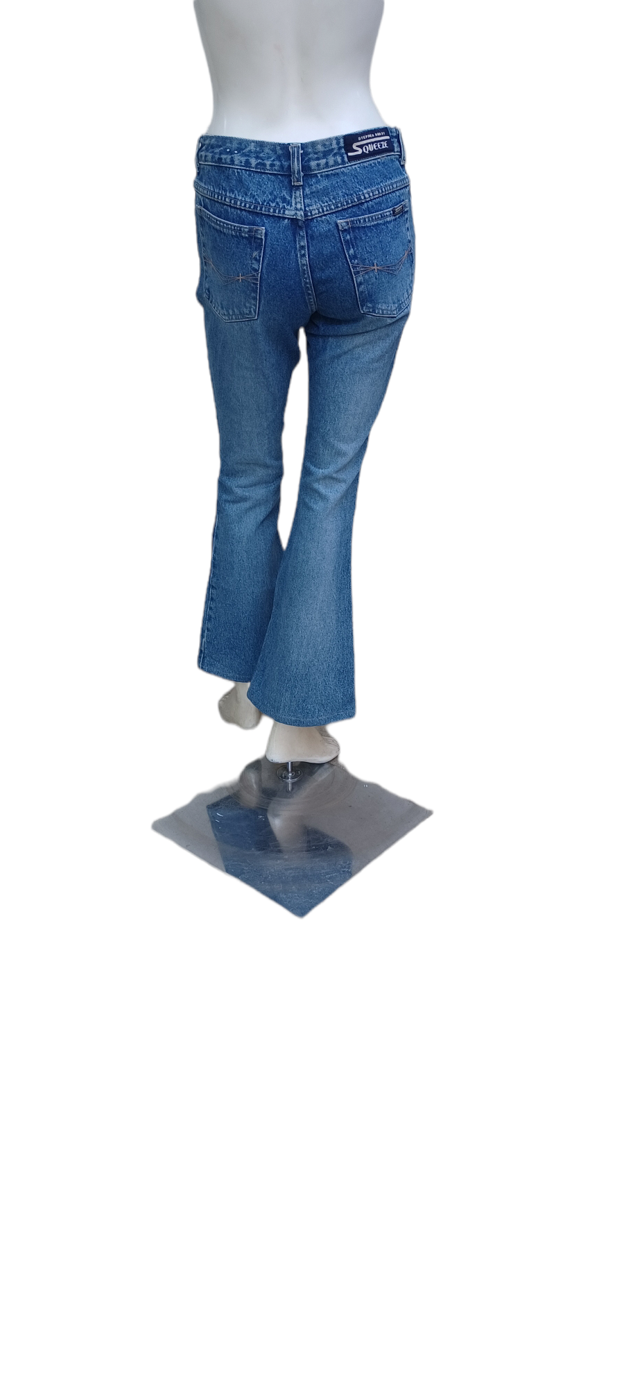 Sku 42232 PRE-OWNED...Squeeze Bootcut Jeans Size 3/4