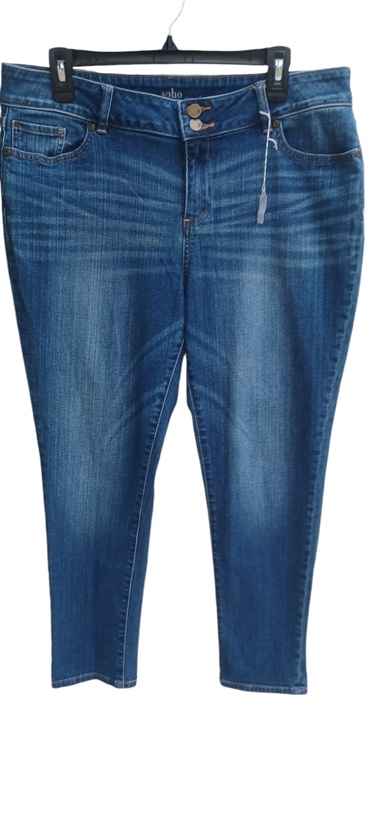 Sku 4128.....Preowned Soho New York & Company Curvy Boyfriend Jeans Size 14