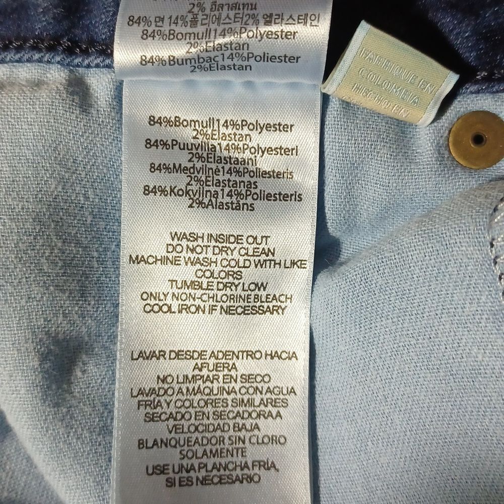 627014....Michael Kors Boyfriend Jeans Size 6, W30" 27"Inseam  9"Rise