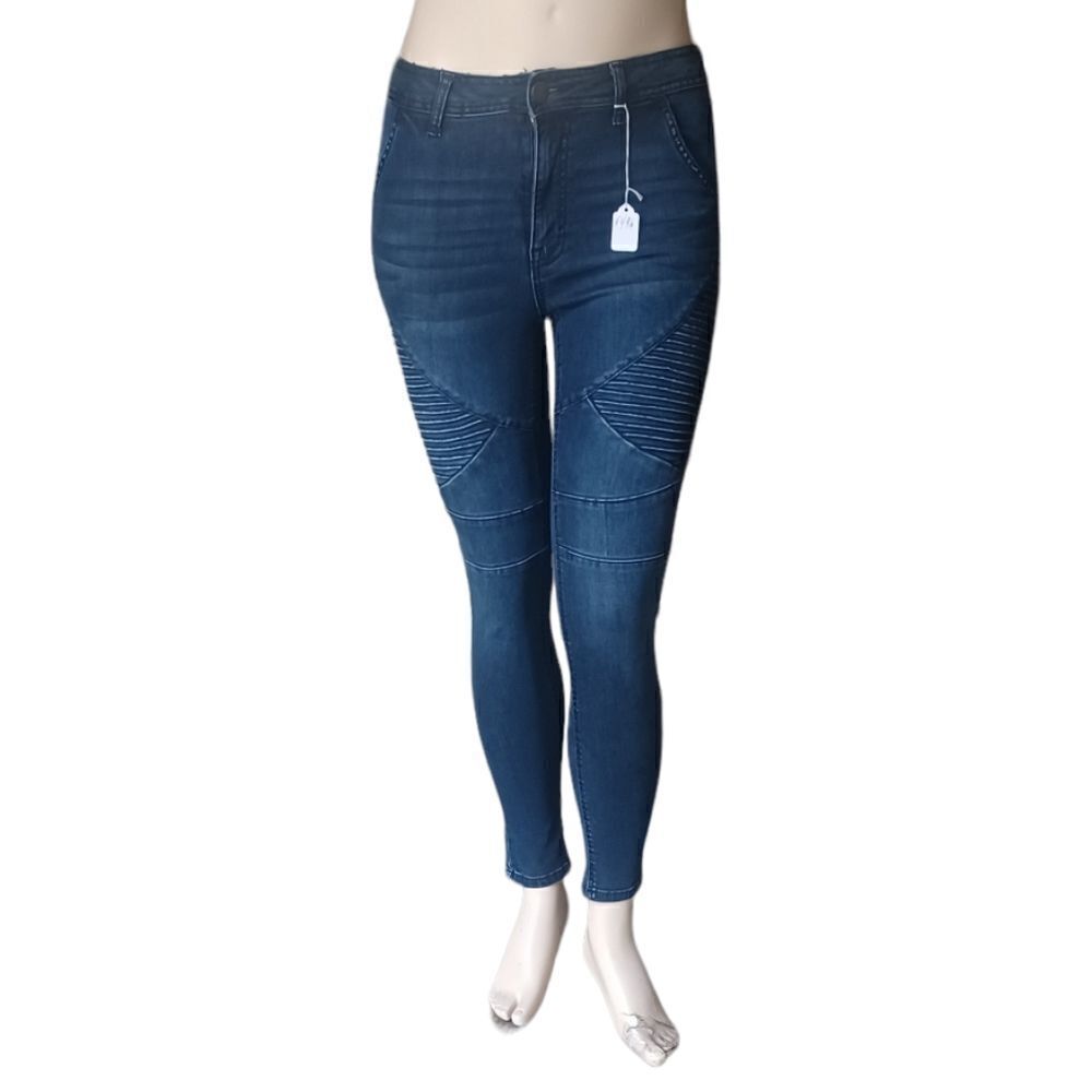 649639....NO-BO Skinny Jeans Size 11, W28" 26"Inseam 10"Rise