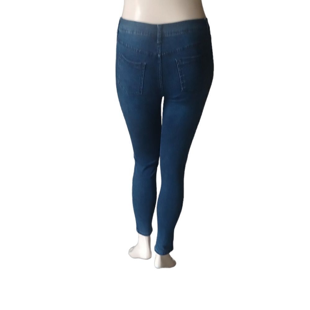 649639....NO-BO Skinny Jeans Size 11, W28" 26"Inseam 10"Rise