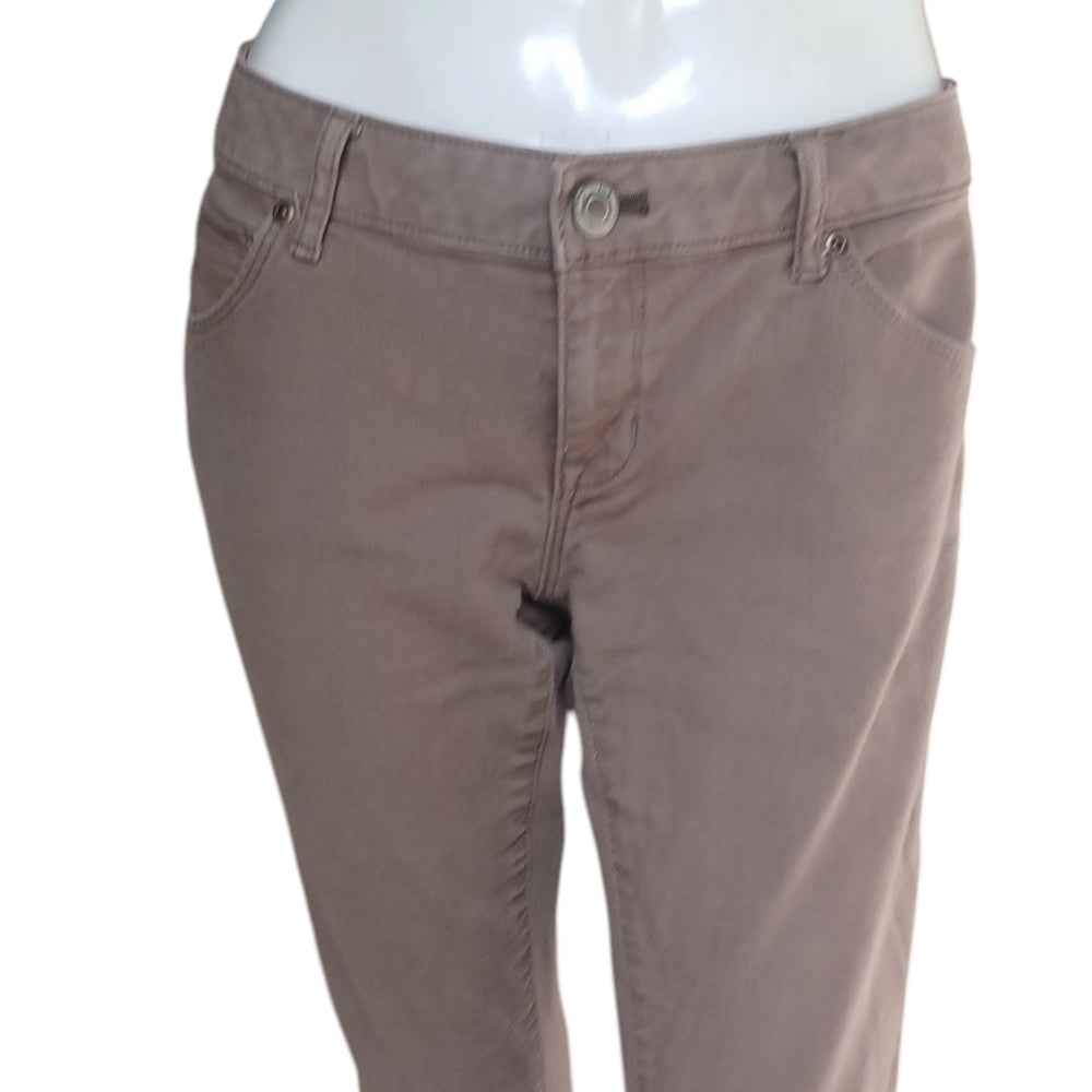 8175...Gap Straight Leg Jeans Size 29/8, 29"Inseam   7"Rise