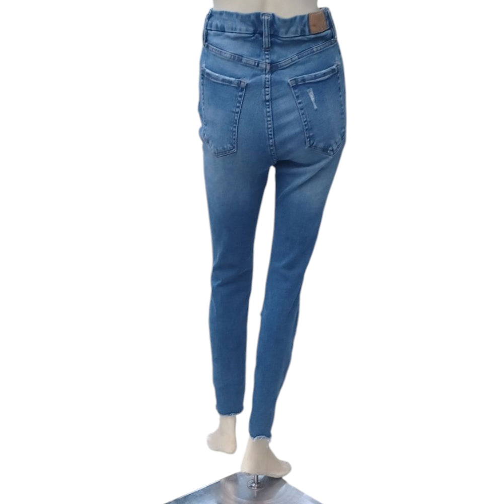 8184....Aeropostale Skinny Jeans Size 8 Reg, 27" Inseam W24" 11" Rise