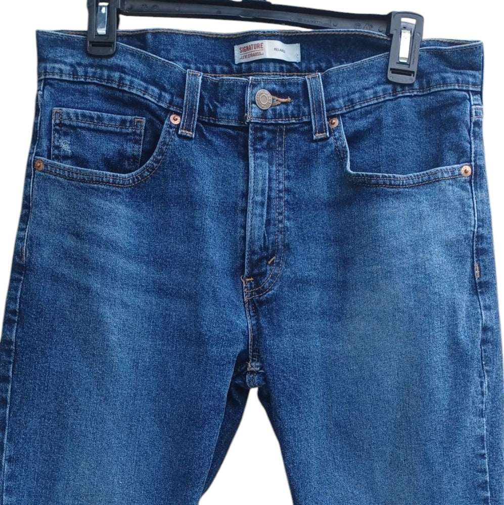 8188...Men's Levi's Relaxed Straight Leg Jeans Size W32xL32