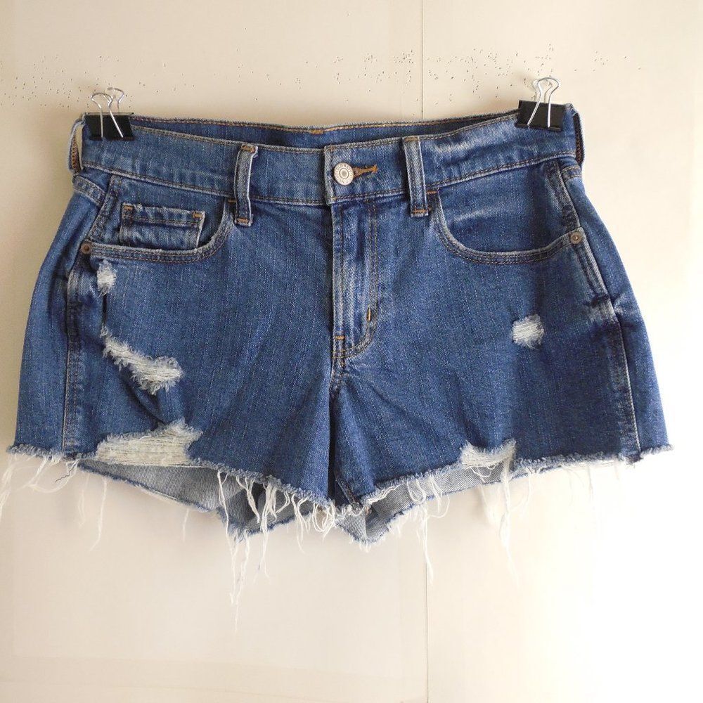 55233.......Old Navy Boyfriend Jean Shorts Size 0, W28" 3"Inseam 8"Rise
