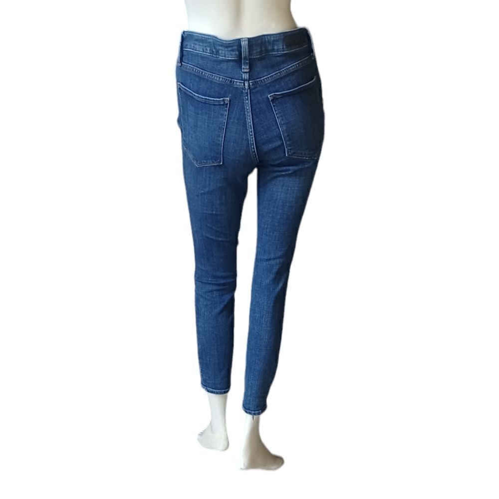 67585....Calvin Klein Skinny Jeans Size 8 25" Inseam W26" 9" Rise