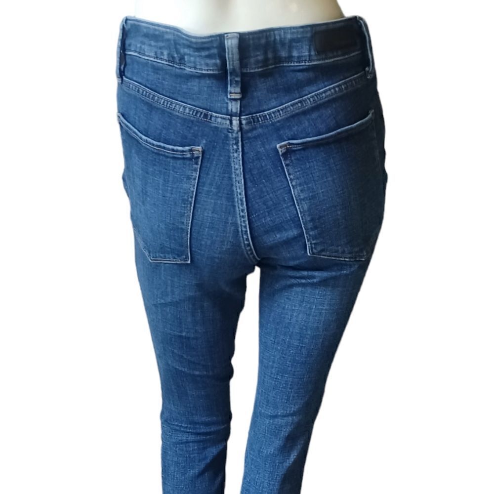 67585....Calvin Klein Skinny Jeans Size 8 25" Inseam W26" 9" Rise