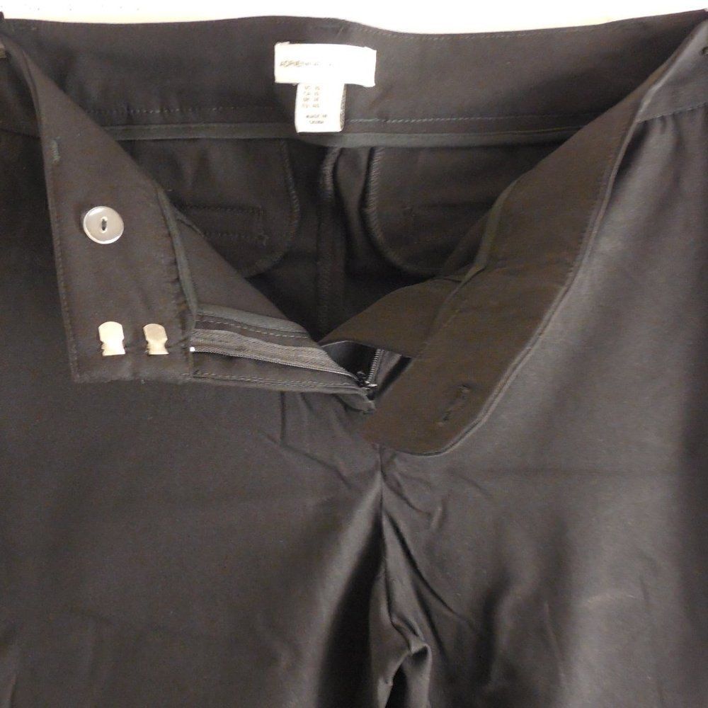 537912.....Adrienne Vittadini Slim Modern Fit Pants Size 10
