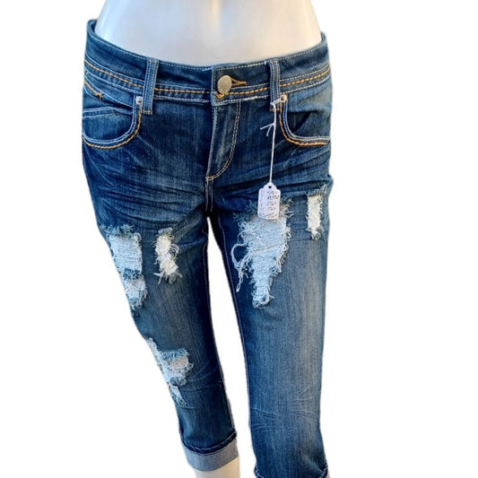 55289....No Boundaries Crop Jeans Size 7, W27" 18"Inseam 7 1/2"Rise