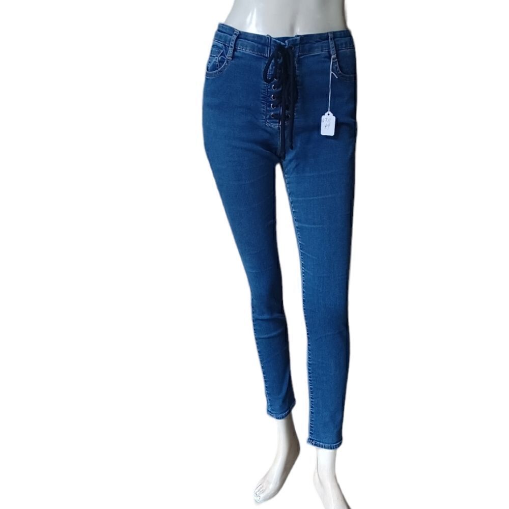 671144.....Bebe Denim Skinny Jeans Size 30, 27" Inseam 9"Rise
