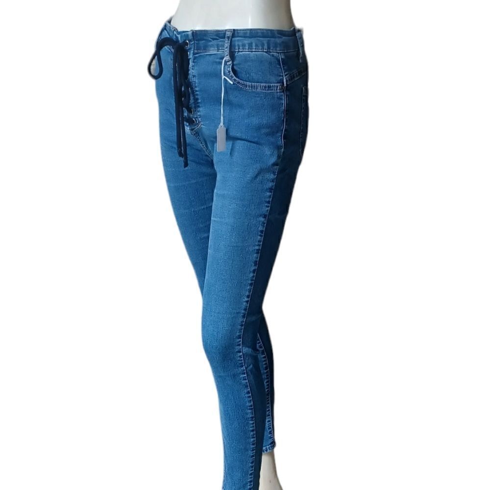 671144.....Bebe Denim Skinny Jeans Size 30, 27" Inseam 9"Rise