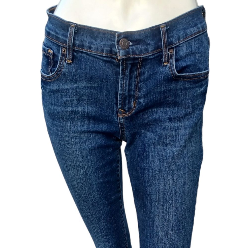 910248......Old Navy Slim Skinny Jeans Size 2R, W26",  28"Inseam  8"Rise