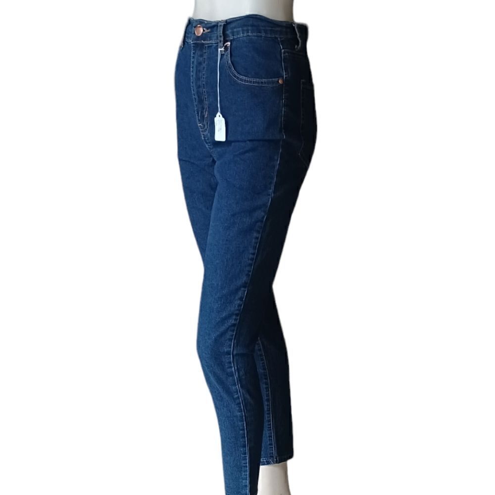 671344.....Forever21 Skinny Jeans Size 27, 26" Inseam