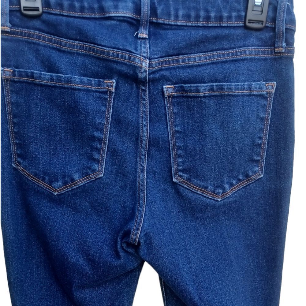 910038.....Old Navy Super Skinny Jeans Size 6short, W26", 25"Inseam 10"Risw