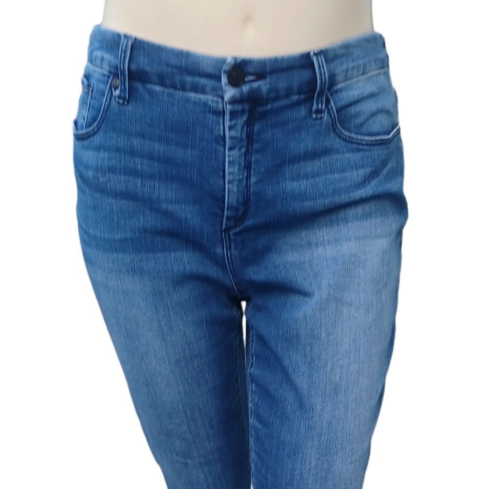 8002...SO High Rise Crop Jeans Size 32" Waist
