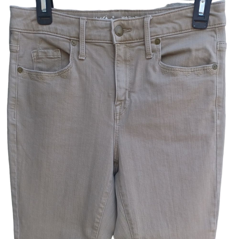750648...Preowned Mossimo Skinny Jeans Size 6R, W28" 27"Inseam  9"Rise