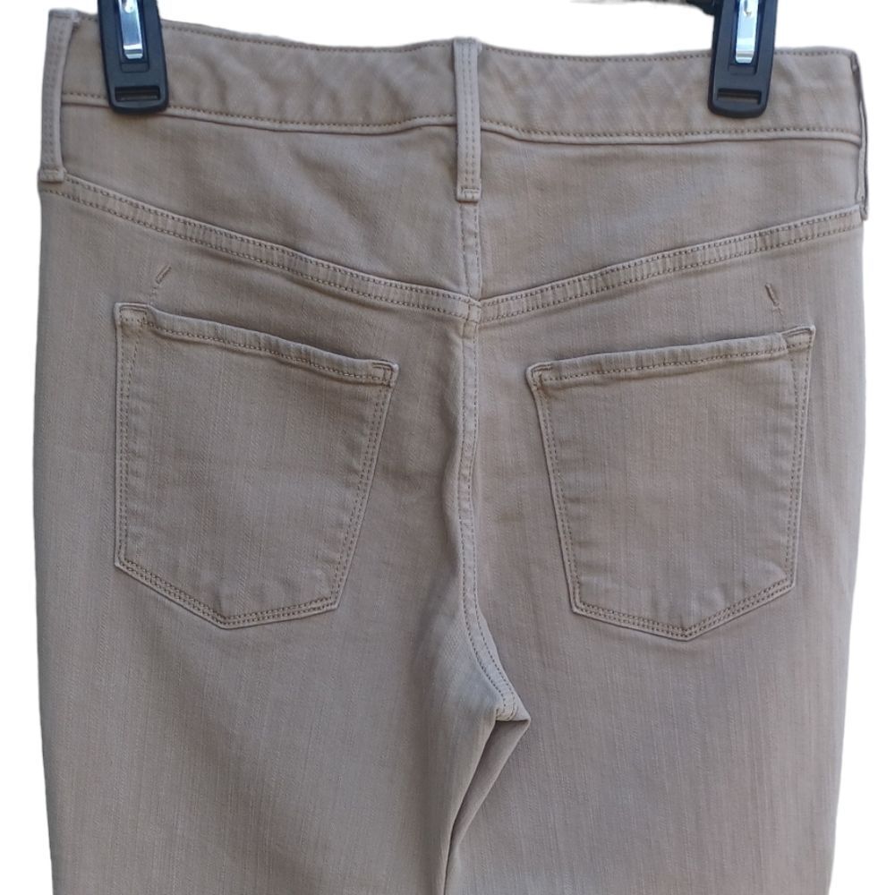 750648...Preowned Mossimo Skinny Jeans Size 6R, W28" 27"Inseam  9"Rise