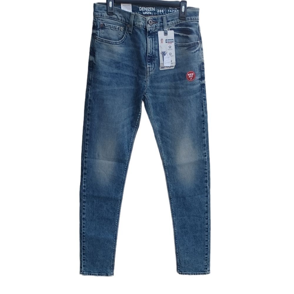532428.....Denizen Levis Slim Tapered Fit Jeans Size 32X34