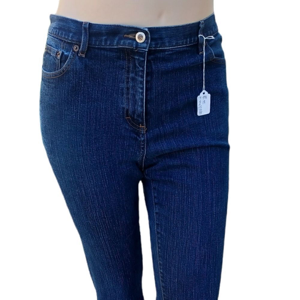 54344..Ann Taylor Crop Jeans Size 12P, 32" Waist 23" Inseam 10" Rise