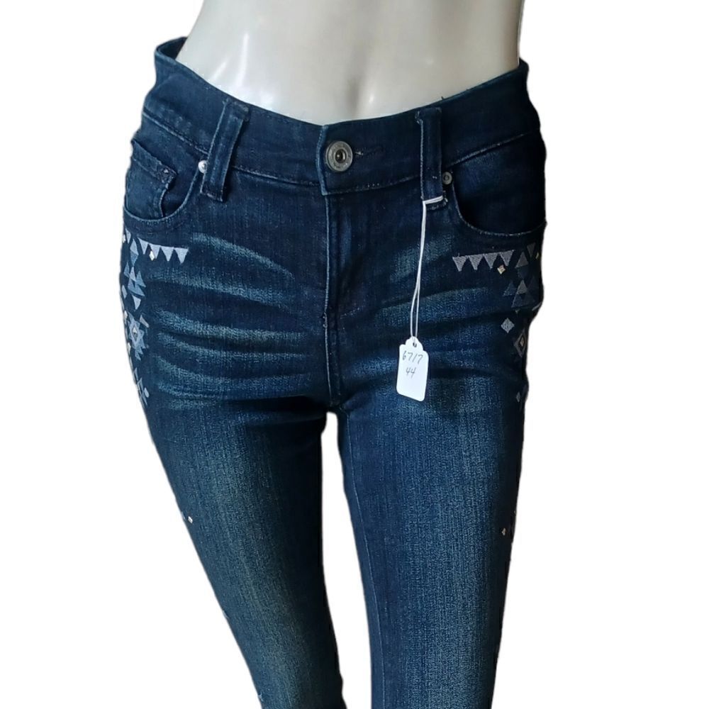 671744....INC Denim Boyfriend Jeans Size 2P, W26" 27" Inseam (Uncuffed)  8" Rise