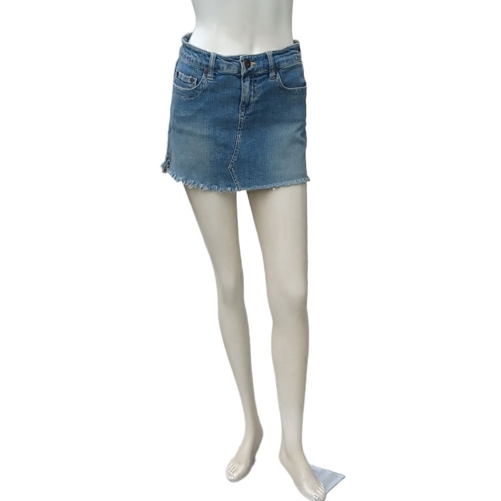 700837.....Celebrity Pink Jean Skirt Size 5