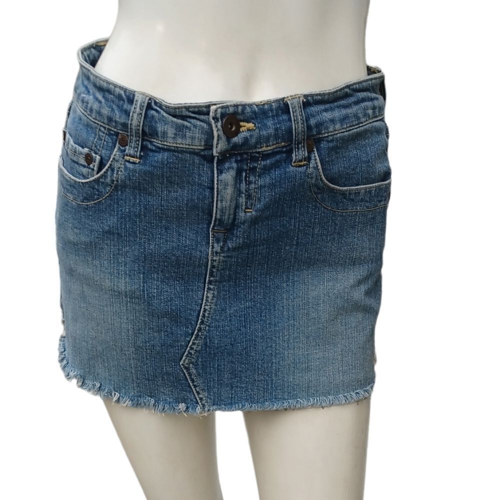 700837.....Celebrity Pink Jean Skirt Size 5