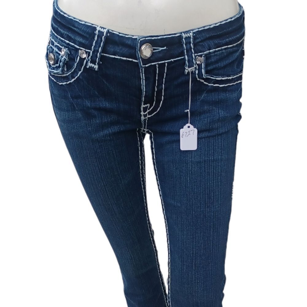 672744....L.A. IDOL Crop Jeans Size 3, W26" 20" Inseam 6 1/2"Rise