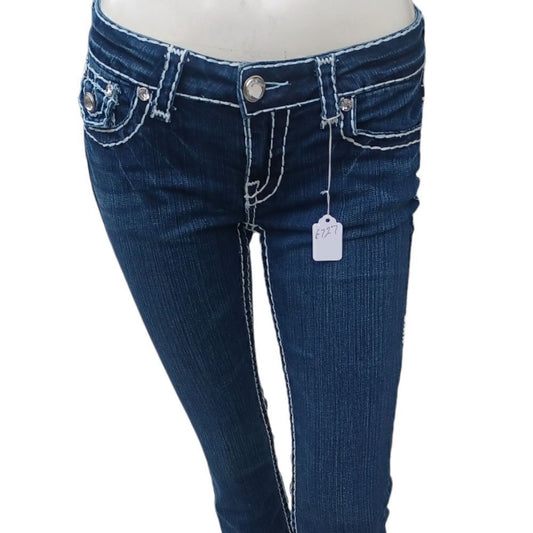 672744....L.A. IDOL Crop Jeans Size 3, W26" 20" Inseam 6 1/2"Rise